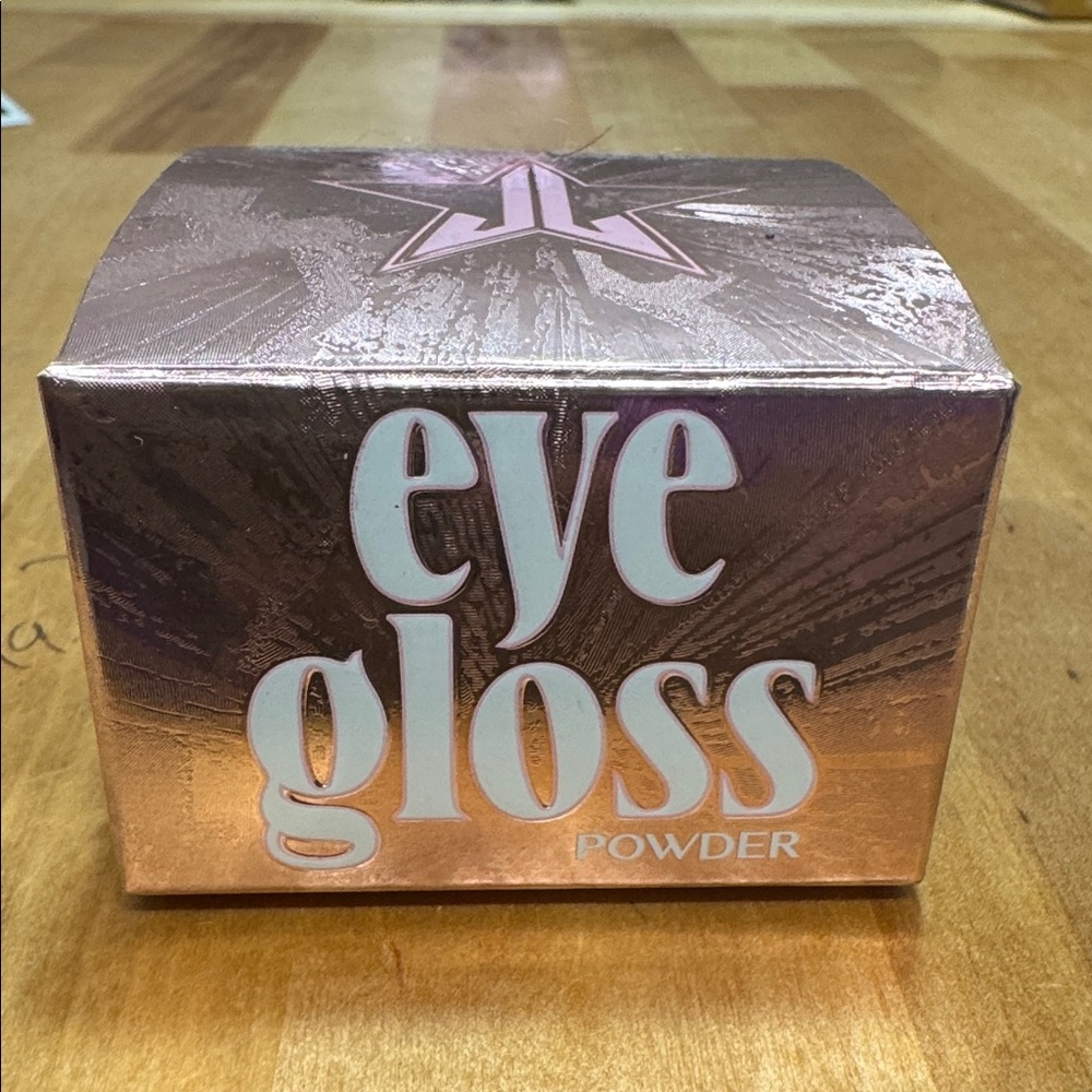 Jeffree star Eye Gloss Powder in Metallic Rose